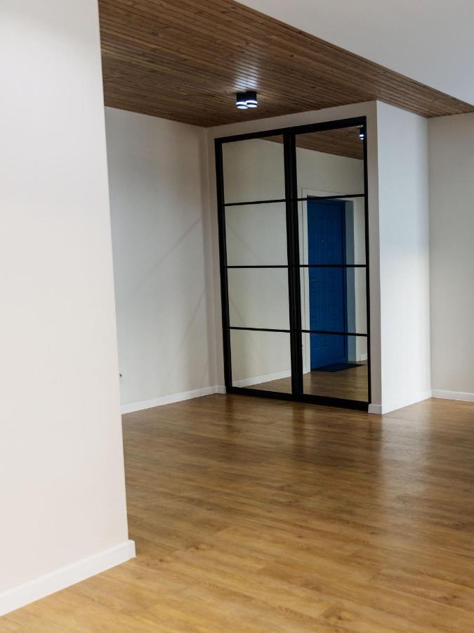 Shanti, Best Apts Uralsk Eksteriør billede